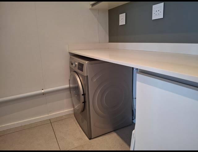 4 BEDROOM APARTMENT FOR SALE IN SIBAYA PRECINCT
